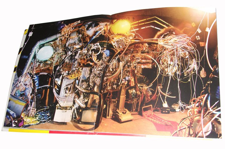 Double page spread